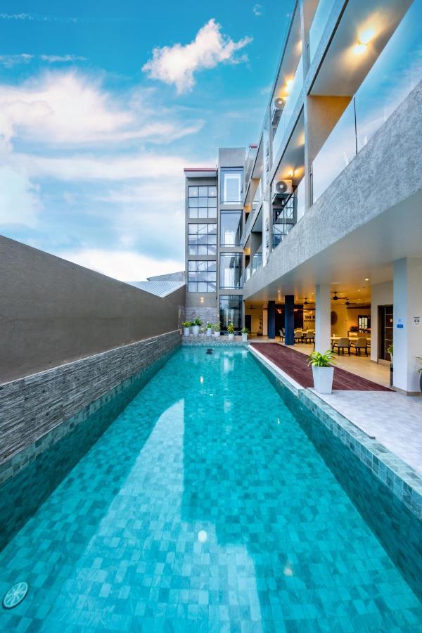 Sky Beach Maldives - Dhiffushi Exterior foto